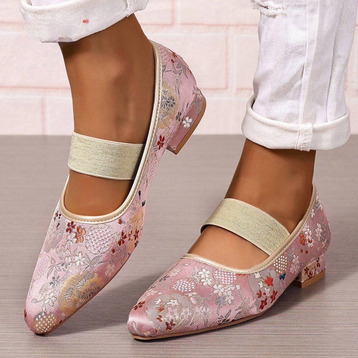 Chunky Heel Embroidery Women's Pumps
