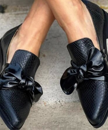 Spring And Autumn Pointed Toe Shallow Mouth Buckle Plus Size Casual Pumps Women